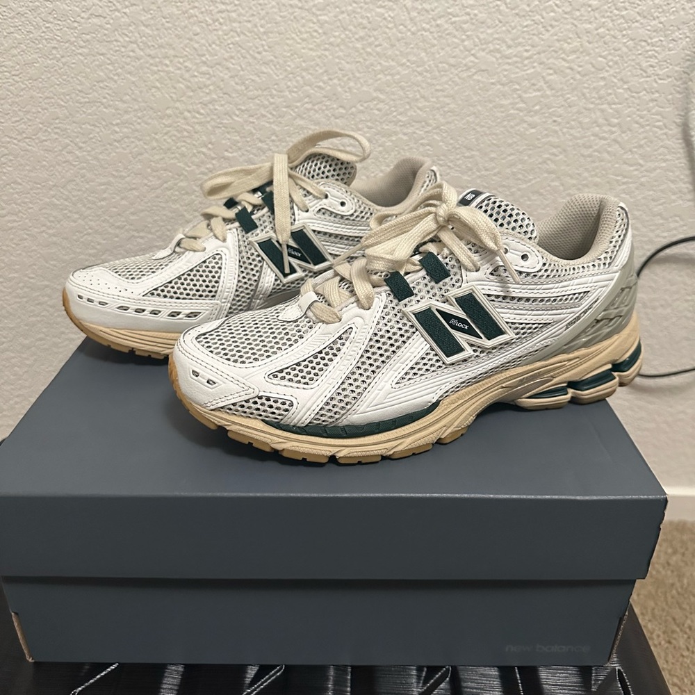 New Balance 1906R